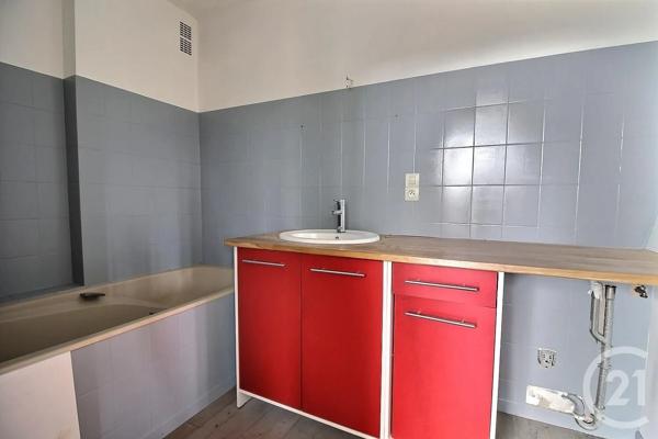 Appartement F3 à vendre  3 pièces - 62,78 m 2   CHATEAU THIERRY  - 02