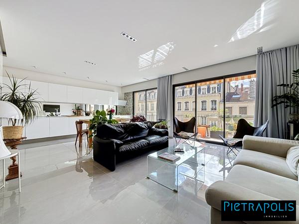 T4 de 100 m² env, etage élevé, balcons, cave en sous-sol, poss gge en sus
