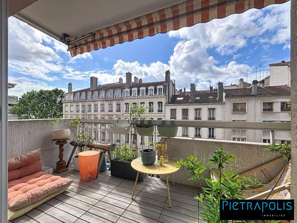 T4 de 100 m² env, etage élevé, balcons, cave en sous-sol, poss gge en sus