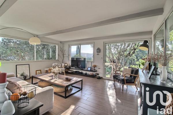 Maison à vendre 5 pièces 103 m² Le Beausset