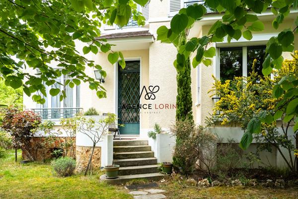 Maison Le Vésinet - 191 m² - 9 pièces Le vesinet Maison Le Vésinet - 191 m² - 9 pièces Le vesinet