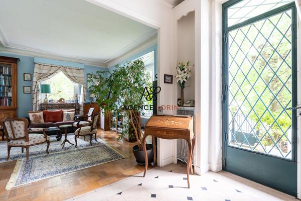 Maison Le Vésinet - 191 m² - 9 pièces Le vesinet Maison Le Vésinet - 191 m² - 9 pièces Le vesinet