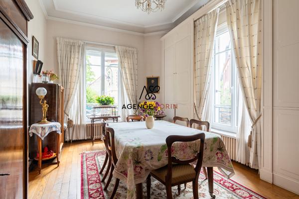 Maison Le Vésinet - 191 m² - 9 pièces Le vesinet Maison Le Vésinet - 191 m² - 9 pièces Le vesinet