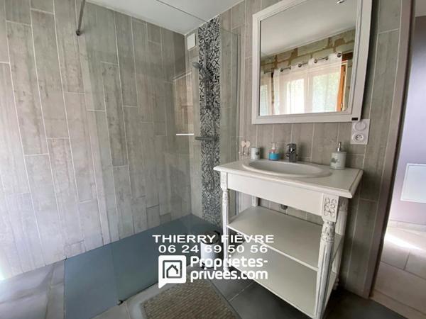 Bellevigne Les Chateaux 49400 - Maison semi troglodytique de 114 m2  sur un terrain de 485 m2