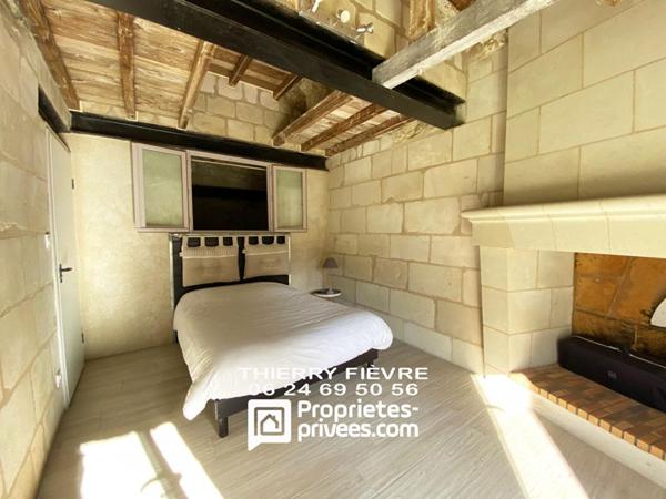 Bellevigne Les Chateaux 49400 - Maison semi troglodytique de 114 m2  sur un terrain de 485 m2