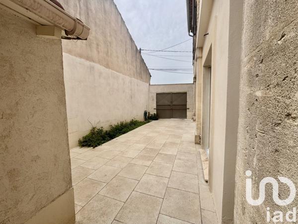 Maison à vendre 4 pièces 140 m² Beaucaire