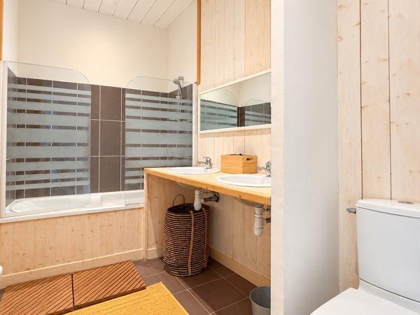Maison centre village de Loix 124 m²