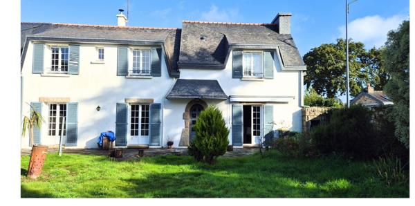 Ensemble de deux maisons à Caudan, à 20 min des plages
