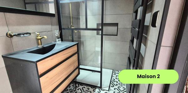 Ensemble de deux maisons à Caudan, à 20 min des plages