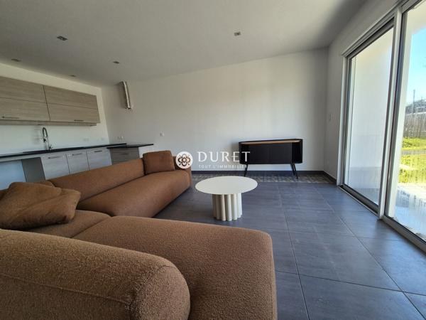 LOGEMENT TOURISTIQUE DANS DOMAINE RESIDENTIEL