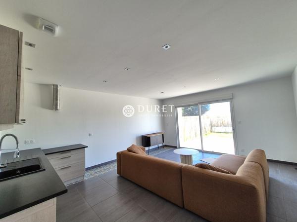 LOGEMENT TOURISTIQUE DANS DOMAINE RESIDENTIEL