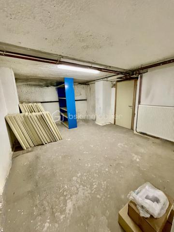 Local d activites de 316 m²