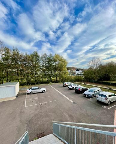 Local d activites de 316 m²