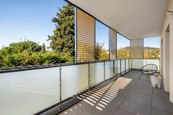 Duplex de 120m2 - 180m2 de jardin - 2 places de stationnement - Cave