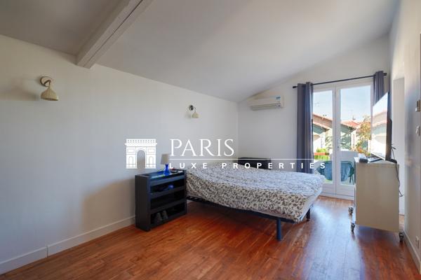 Marseille 13012 - Saint Barnabé - Maison 6 pièces - 4 chambres - 135 m² - piscine - garage