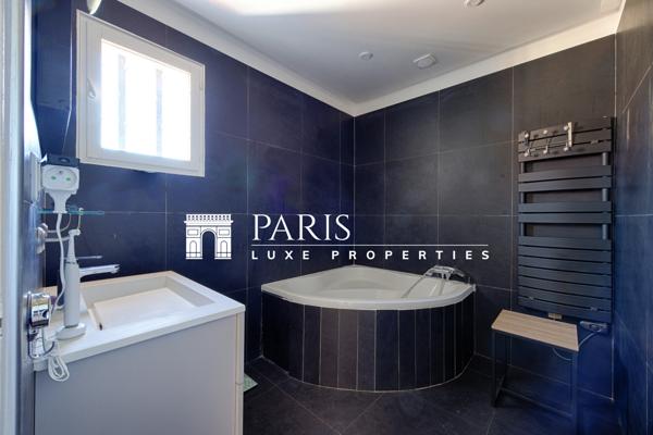 Marseille 13012 - Saint Barnabé - Maison 6 pièces - 4 chambres - 135 m² - piscine - garage