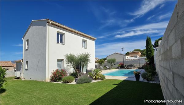 Alleins (13) Entre  Alpilles et Lubéron ! Maison Clé en main!