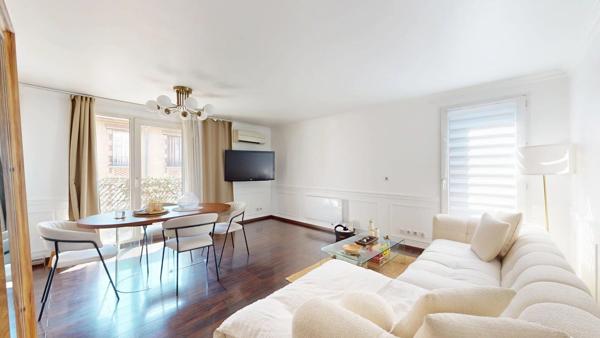 Location                                                      Appartement
                        
                     3 pièces                      60 m2                     à Vitry-sur-Seine