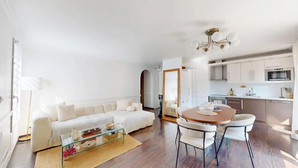 Location                                                      Appartement
                        
                     3 pièces                      60 m2                     à Vitry-sur-Seine