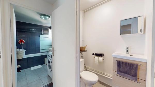 Location                                                      Appartement
                        
                     3 pièces                      60 m2                     à Vitry-sur-Seine