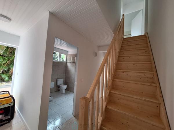 Immeuble de rapport idéalement situé au centre proche de tous les centres d'interêts pour les enfants et les parents.