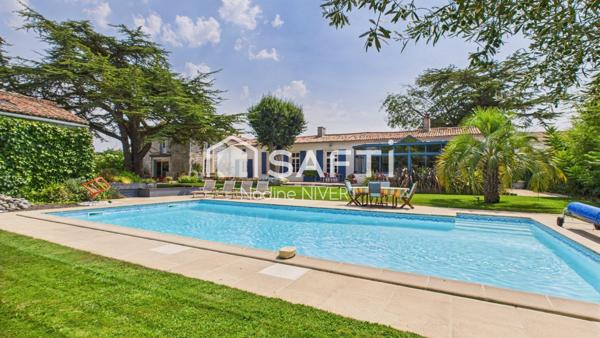 Maison 310M2,4 chambres,piscine,dépendances 220M2,parc aboré