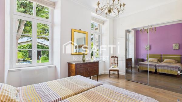 Maison 310M2,4 chambres,piscine,dépendances 220M2,parc aboré