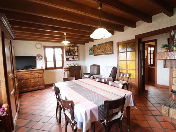 Maison Sauviat 5 pièce(s) 90 m2 environs + garage  et 7000m2 de terrain dont 3000 constructibles