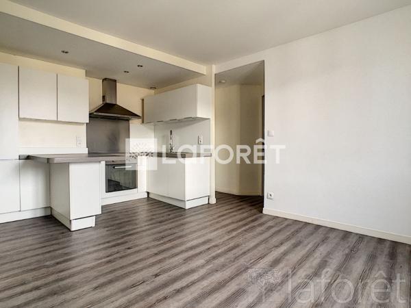 Location appartement près de CHALONS EN CHAMPAGNE - 2 pièce(s) - 37 m² - 545 €/mois
