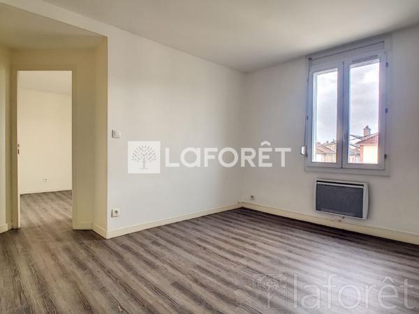Location appartement près de CHALONS EN CHAMPAGNE - 2 pièce(s) - 37 m² - 545 €/mois