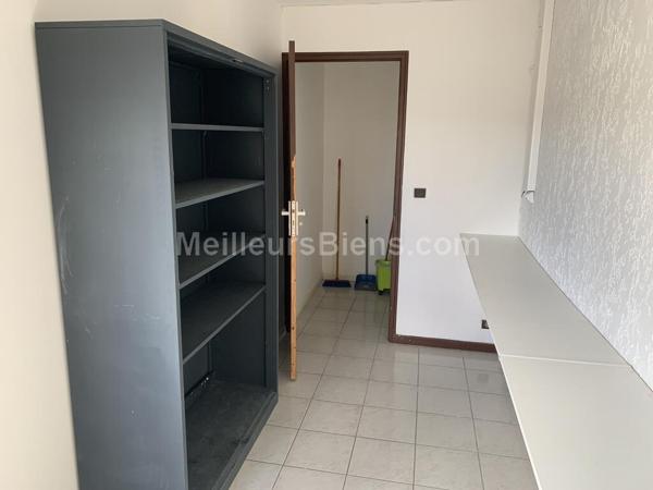 Local JARRY 1er étage, 26 m2
