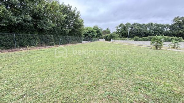 Terrain de 825 m²