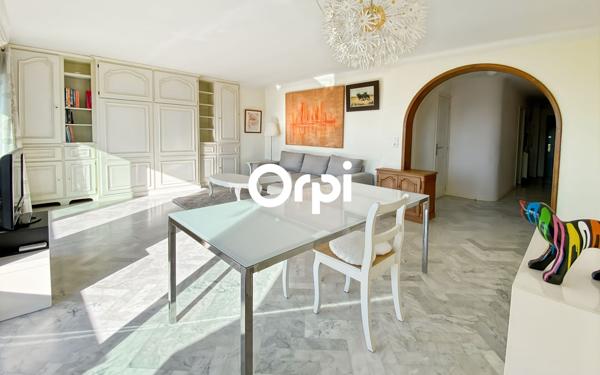 Appartement à vendre    2 pièces • 67 m2 La Ciotat