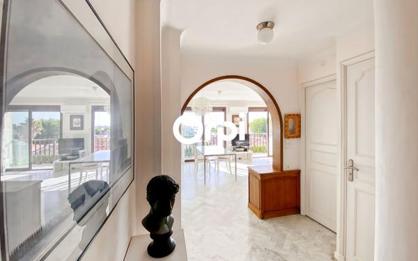 Appartement à vendre    2 pièces • 67 m2 La Ciotat