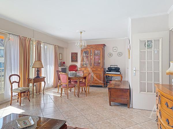 Appartement 4 pièces ? 90 m² ? Hyper centre Mantes-la-Jolie ? 3 chambres + balcon + box