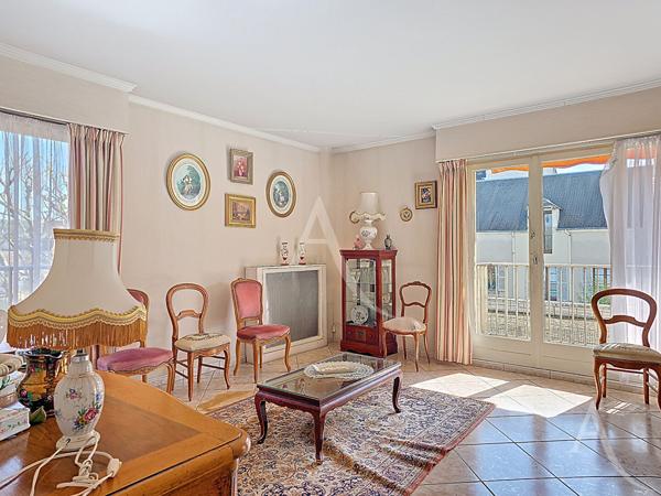 Appartement 4 pièces ? 90 m² ? Hyper centre Mantes-la-Jolie ? 3 chambres + balcon + box