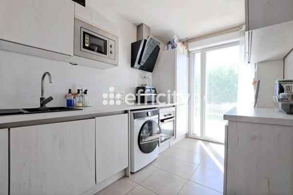 Appartement
         3 pièces
        - 65 m² Exclusivité 229 000 € *