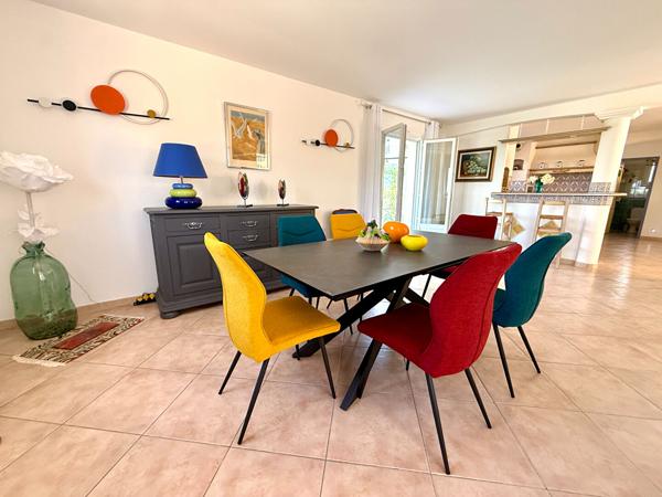Maison Meze 5 pièce(s) 138.44 m2