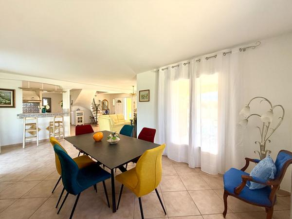 Maison Meze 5 pièce(s) 138.44 m2