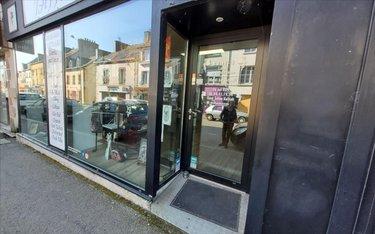 Local commercial à louer à Carhaix-Plouguer dans le Finistère (29270), ref : 29066-1094806
