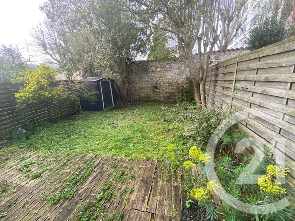 Appartement à vendre  2 pièces - 35,60 m 2   LA ROCHELLE  - 17