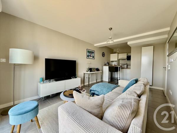 Appartement à vendre  2 pièces - 35,60 m 2   LA ROCHELLE  - 17