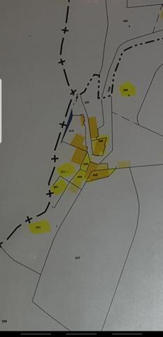 Ancien corps de ferme à rénover sur 13.000m²