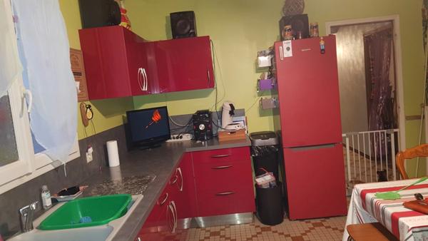 Ancien corps de ferme à rénover sur 13.000m²