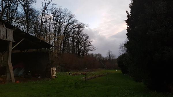 Ancien corps de ferme à rénover sur 13.000m²