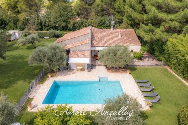 GÉMENOS – PROPRIÉTÉ DE PLAIN-PIED AVEC PISCINE SUR 4 000 M² DE TERRAIN