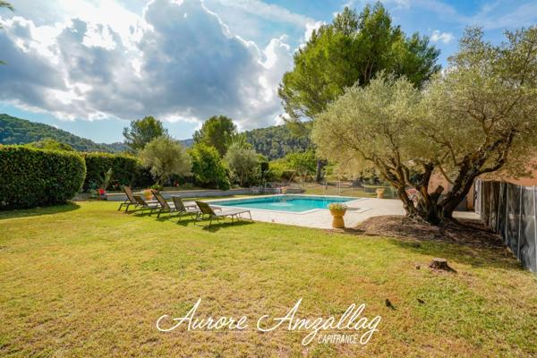 GÉMENOS – PROPRIÉTÉ DE PLAIN-PIED AVEC PISCINE SUR 4 000 M² DE TERRAIN