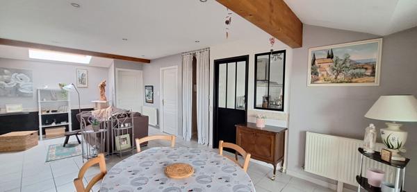 Bourg En Bresse centre, bel appartement récent  3 pièce(s) 76.58 m2 carrez et 92 m2 hors carrez , 2 grandes chambres , terrasse de 15m2
