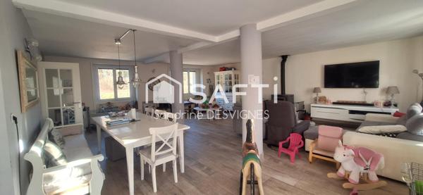 Maison 175 m2 habitable avec garage et terrain.