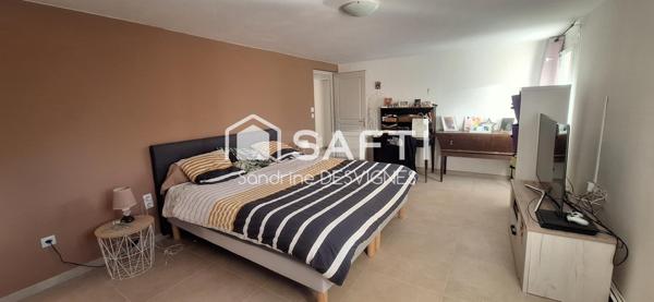 Maison 175 m2 habitable avec garage et terrain.